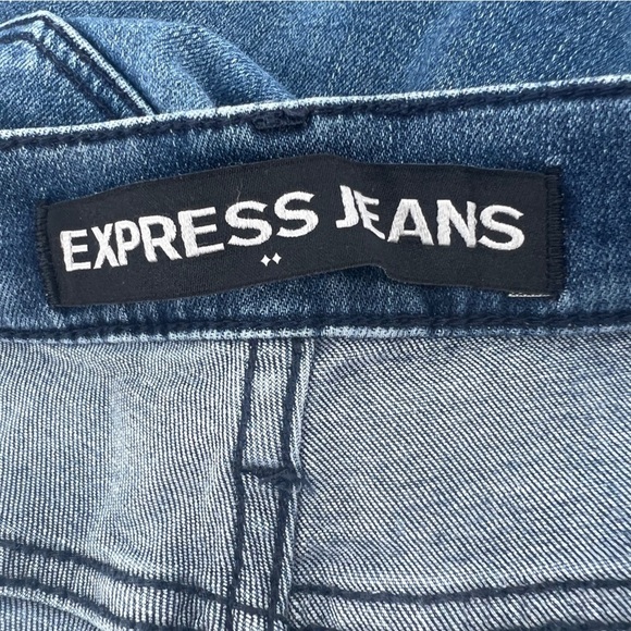 Express Ultimate Stretch Mid Rise Distressed Jean Leggings Size 4 Women’s - Picture 2 of 6